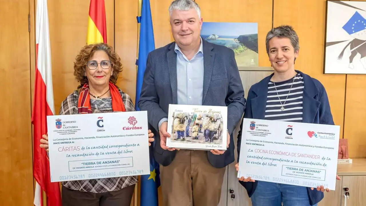 10:30 horas. Despacho del consejero
El consejero de Econom&iacute;a, Hacienda, Fondos Europeos y Financiaci&oacute;n Auton&oacute;mica, Luis &Aacute;ngel Ag&uuml;eros, entrega a la Cocina Econ&oacute;mica y Caritas, la recaudaci&oacute;n del libro de Vicente Ansola.