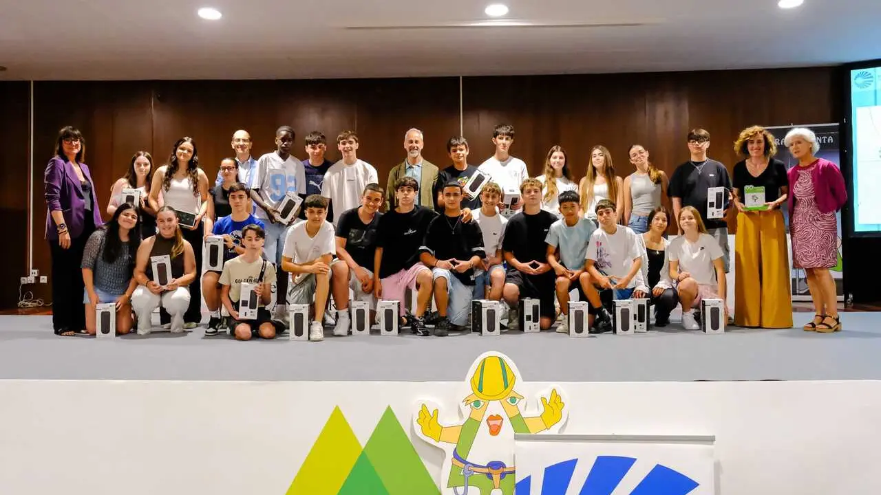 11:00 horas. Instituto C&aacute;ntabro de Seguridad y Salud en el Trabajo (ICASST). Avenida del Faro, 33. El consejero de Educaci&oacute;n, Formaci&oacute;n Profesional y Universidades, Sergio Silva, participa en la entrega de Premios del Concurso Escolar 'Tu mirada cuenta'. 26 de mayo de 2026 &copy; Ra&uacute;l Lucio
