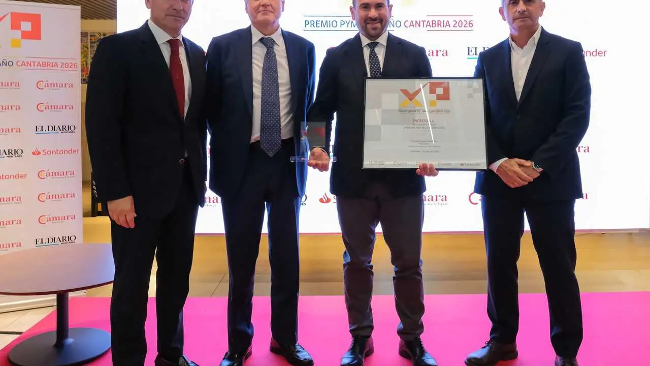 13:30 horas. Sede Territorial de Banco Santander. Calle Hern&aacute;n Cort&eacute;s, 11. Santander. EL consejero de Industria, Empleo, Innovaci&oacute;n y Comercio, Eduardo Arasti, asiste a la entrega del X Premio Pyme del A&ntilde;o. 1 de julio de 2026 &copy; Ra&uacute;l Lucio