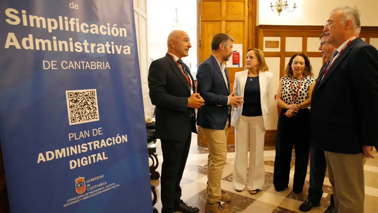 La consejera de Presidencia, Justicia, Seguridad y Simplificaci&oacute;n Administrativa, Isabel Urrutia, inaugura la III edici&oacute;n del Encuentro 'Simplificaci&oacute;n Administrativa: retos y logros conseguidos'. 
A las 11:15 horas pronunciar&aacute; la ponencia 'El proyecto Cantabria Facilita: la experiencia de Cantabria'. 
13 jul 26