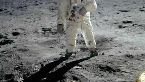 Imagen de la llegada a la Luna