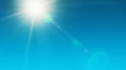 europapress-1704584-situacions-de-intensa-calor-esta-fin-de-semana-en-galicia-con-aviso-amarelo-para-zonas-da-metade-sur