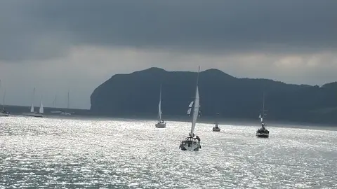 Barcos participantes en la traves&iacute;a 'Navega el Camino' a su paso por el Pa&iacute;s Vasco