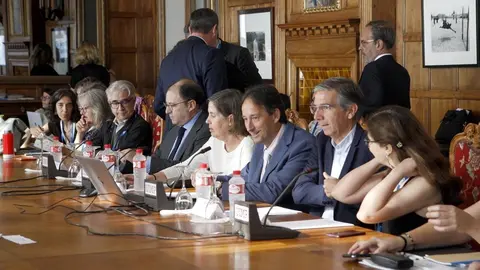 El consejero de Obras P&uacute;blicas, Ordenaci&oacute;n del Territorio y Urbanismo, Jos&eacute; Luis Gochicoa, en el seminario de la UIMP