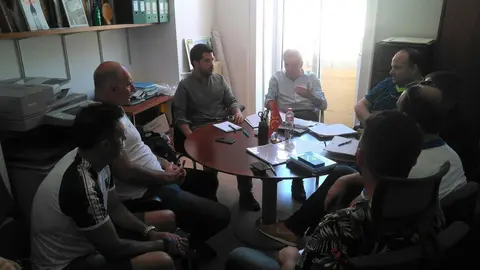 Reuni&oacute;n de los concejales de Santander del PRC Jos&eacute; Mar&iacute;a Fuentes Pila y Jes&uacute;s Go&ntilde;i con representantes de los sindicatos de la Polic&iacute;a Local