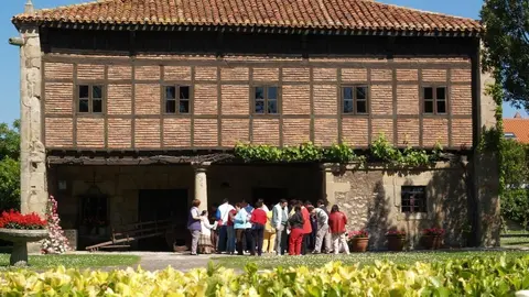 Museo Etnogr&aacute;fico De Cantabria-Casa Velarde, En Muriedas