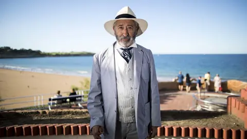 DAVID S. BUSTAMANTE 12/07/2019 SANTANDER/ CANTABRIA Ba&ntilde;os de ola en los Jardines de Piquio