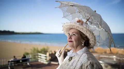 DAVID S. BUSTAMANTE 12/07/2019 SANTANDER/ CANTABRIA Ba&ntilde;os de ola en los Jardines de Piquio