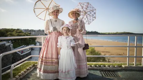 DAVID S. BUSTAMANTE 12/07/2019 SANTANDER/ CANTABRIA Ba&ntilde;os de ola en los Jardines de Piquio