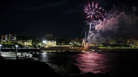 DAVID S. BUSTAMANTE 13/07/2019 SANTANDER/ CANTABRIA Fuegos artificiales de los Ba&ntilde;os de Ola