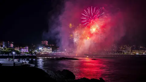 DAVID S. BUSTAMANTE 13/07/2019 SANTANDER/ CANTABRIA Fuegos artificiales de los Ba&ntilde;os de Ola