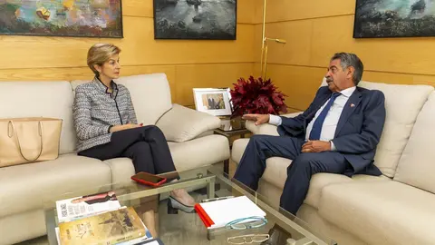 El presidente de Cantabria, Miguel &Aacute;ngel Revilla, se re&uacute;ne con la embajadora de Colombia en Espa&ntilde;a, Carolina Barco
