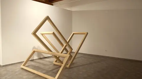 Instalaci&oacute;n escult&oacute;rica de Emilia Trueba