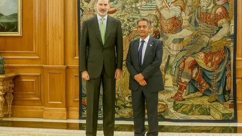 El Rey Felipe VI recibe en el Palacio de la Zarzuela al presidente de Cantabria, Miguel &Aacute;ngel Revilla.