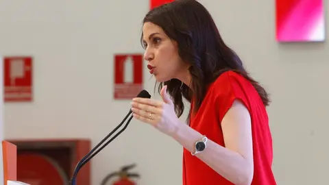 La portavoz nacional de Ciudadanos, In&eacute;s Arrimadas, durante la rueda de prensa tras la reuni&oacute;n del Comit&eacute; Permanente del partido.