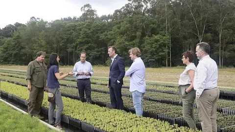 El consejero de Desarrollo Rural, Guillermo Blanco, en el Centro Forestal de Villapresente