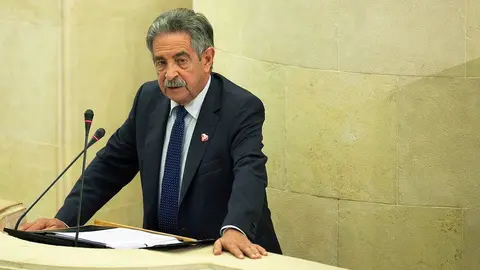 Miguel &Aacute;ngel Revilla