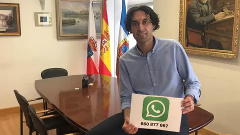 El Alcalde De Astillero, Javier Fern&aacute;ndez Sober&oacute;n