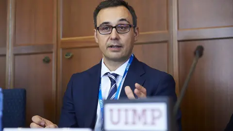 Jos&eacute; Miguel Tabares, vicedecano del Colegio de Regisitradores