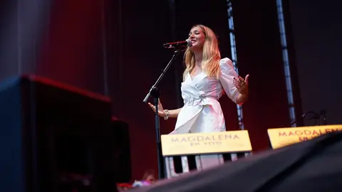 ELLA BAILA SOLA - MV 2019 - EL REY LAGART&Oacute;N (2)