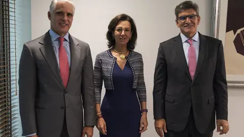 Ana Bot&iacute;n, Jos&eacute; Antonio &Aacute;lvarez y Andrea Orcel