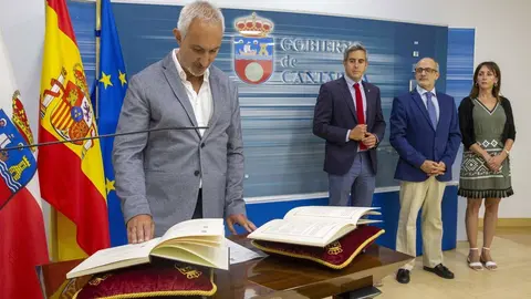 Toma de posesi&oacute;n del director general de Ordenaci&oacute;n, Farmacia e Inspecci&oacute;n, Jorge de la Puente