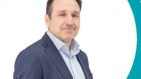 Captura de pantalla 2019-07-26 a las 23.16.45