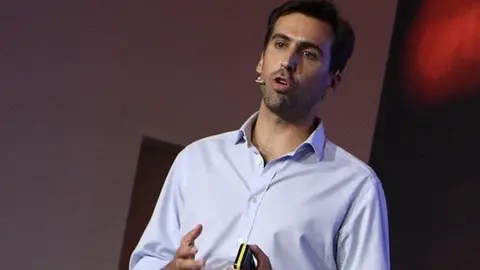 El director de inversiones de Openbank, Gonzalo Pradas, durante la presentaci&oacute;n de Openbank Wealth