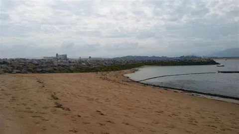 El espig&oacute;n ya construido en La Magdalena antes de que se parase la ejecuci&oacute;n del proyecto (archivo)