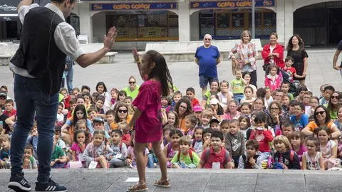Actividad de magia en Camargo