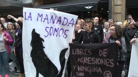 Concentraci&oacute;n llevada a cabo frente a los juzgados en Bilbao para protestar por la sentencia de &ldquo;La Manada&rdquo;