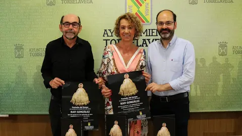 Presentaci&oacute;n exposici&oacute;n 'Puntadas del tiempo'