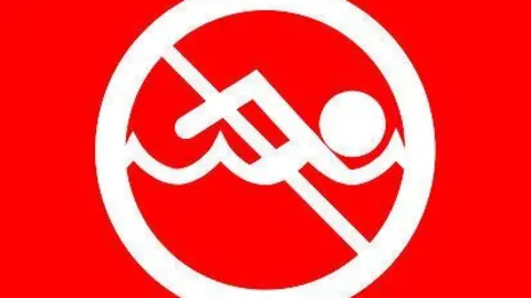 16488-prohibido-el-bano_400px