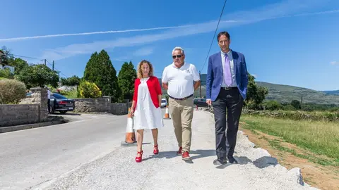 El consejero de Obras P&uacute;blicas visita las obras del nuevo paseo peatonal en Sili&oacute;