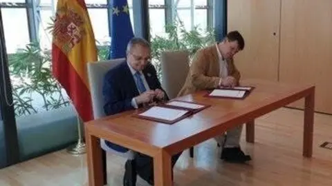 El secretario de Estado de Cooperaci&oacute;n y para Iberoam&eacute;rica, Juan Pablo de Laiglesia, firma un convenio de colaboraci&oacute;n con CIECODE