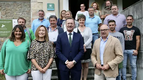 Guillermo Blanco ha asistido a la firma de los contratos gestionados por el Grupo de Acci&oacute;n Local y ejecutados dentro del programa Leader 2014-2020