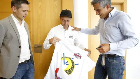 El Vicepresidente, Pablo Zuloaga, Recibe Al Campe&oacute;n Del Mundo De Bike Tr&iacute;al, Ra&uacute;l Gutierrez. 19 Ago 19