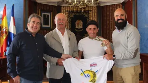 Felicitación-Raúl-Gutiérrez-770x481