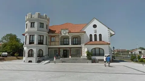 Edificio del Ayuntamiento de Argo&ntilde;os