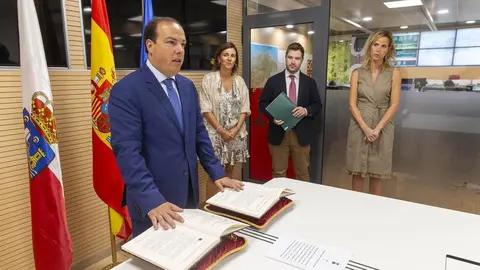 &Iacute;&ntilde;igo Claramunt toma posesi&oacute;n como nuevo director del Servicio de Emergencias de Cantabria