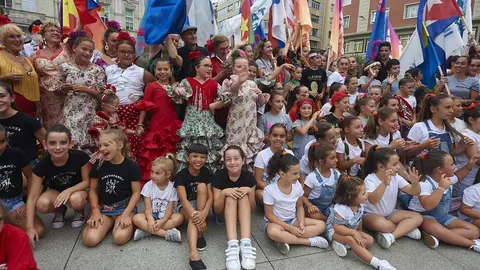 Ni&ntilde;os en el Festival Intercultural de Santander