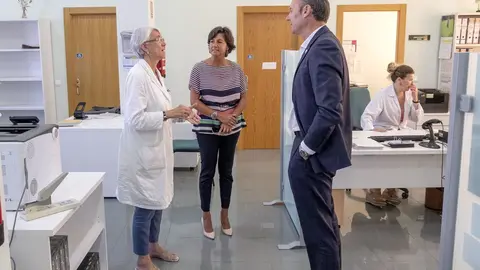 Guillermo Blanco, consejero de Medio Rural, visita el Laboratorio y Control