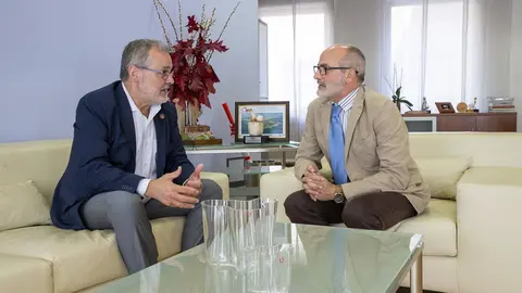 12:00 Despacho Del Consejero  El Consejero De Sanidad, Miguel Rodr&iacute;guez, Se Re&uacute;ne Con El Rector De La Uc, &Aacute;ngel Pazos.   Nr &copy; 27 Ago 19