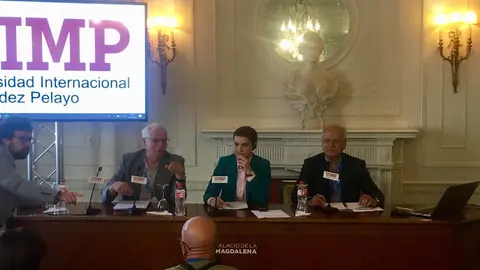 El ministro de Asuntos Exteriores, Josep Borrell, la primera ministra de Serbia Ana Brnabic y el presidente de CFEME, Francisco Aldecoa