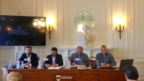 El director general para &Aacute;frica del Ministerio de Asuntos Exteriores, Raimundo Robredo, en  la UIMP