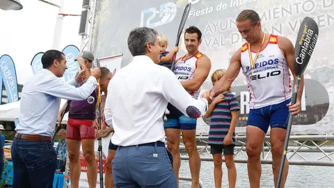 El vicepresidente de Cantabria, Pablo Zuloaga, ha presenciado hoy la salida de la 49 edici&oacute;n del Descenso Internacional del Deva