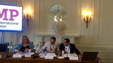 La secretaria de Estado de Servicios Sociales Ana Lima, el vicesecretario de la UIMP y el director egneral de Imserso, Manuela Mart&iacute;nez Domene