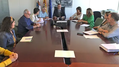 El consejero se re&uacute;ne con UGAM COAG