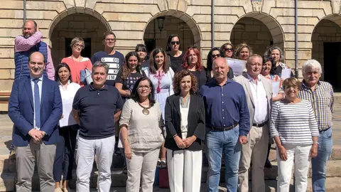 La consejera de Empleo y Pol&iacute;ticas Sociales, Ana Bel&eacute;n &Aacute;lvarez, clausura el taller de empleo de Atenci&oacute;n sociosanitaria a personas dependientes en Instituciones Sociales