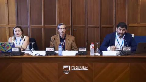 Mesa inaugural del curso de la UIMP